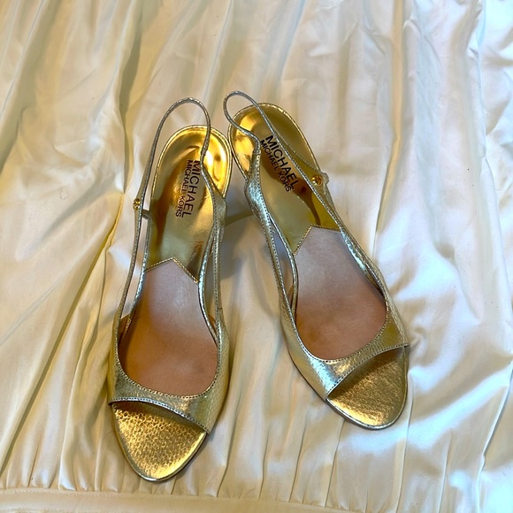 Michael Kors Light Gold Peep Toe Heels - Picture 5 of 10